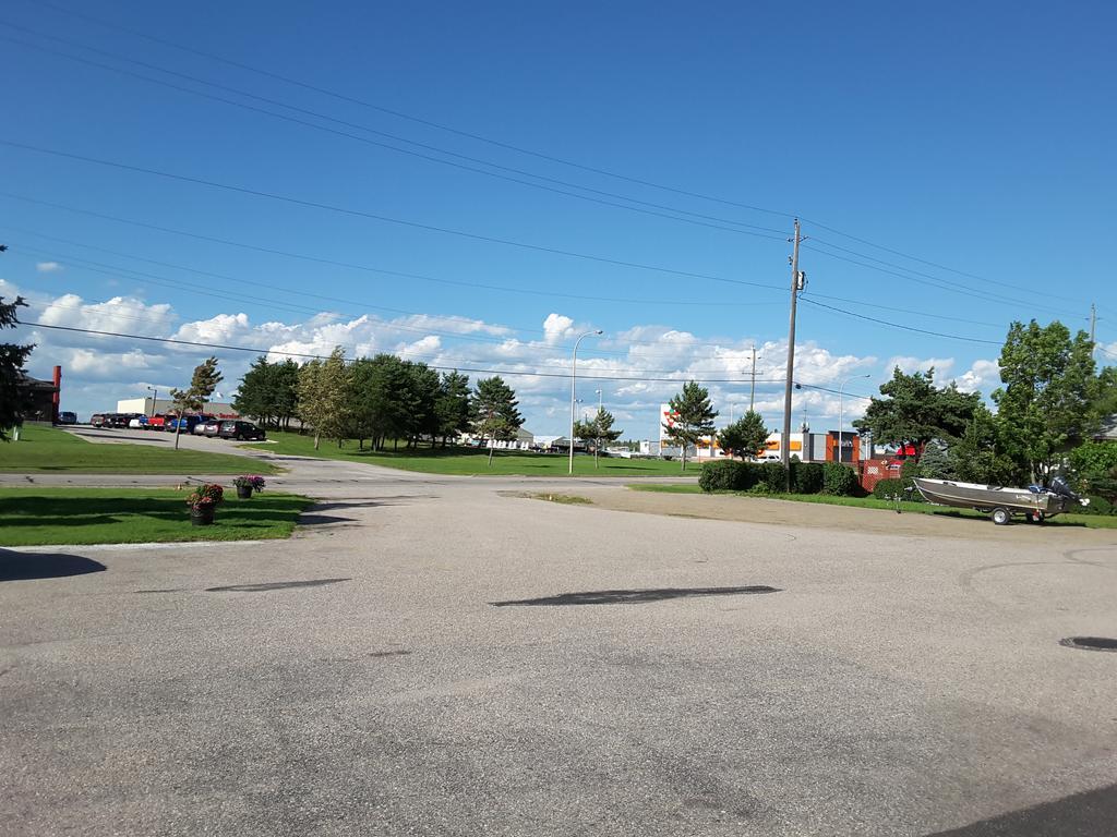 Timberland Motel Dryden Exterior photo